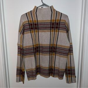 🍀4 for 25🍀 Tahari | Plaid Neutral Colored Sweater